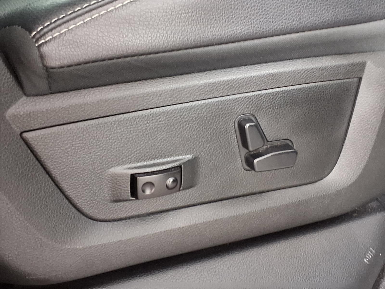 Used 2018 RAM 1500 Laramie RWD image 10