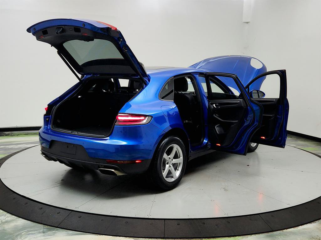 Used 2020 Porsche Macan AWD/4WD image 11