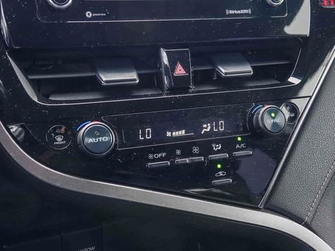 Used 2023 Toyota Camry SE image 19