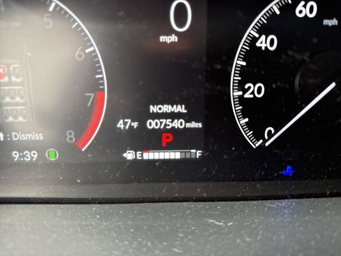 Used 2025 Honda Odyssey Elite image 14