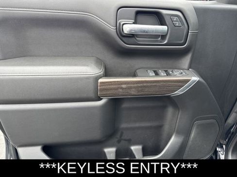 Used 2019 Chevrolet Silverado 1500 LT Trail Boss image 9