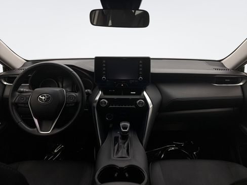 Used 2021 Toyota Venza LE w/ Carpet Mat Package (TMS) image 14