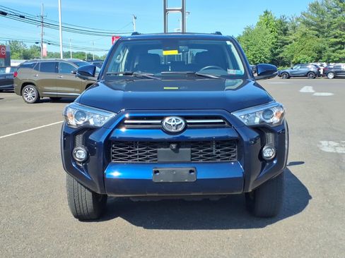 Used 2024 Toyota 4Runner SR5 Premium w/ Moonroof Package AWD/4WD image 9