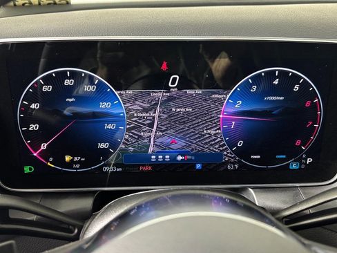 Used 2026 Mercedes-Benz GLC 300 4MATIC image 17