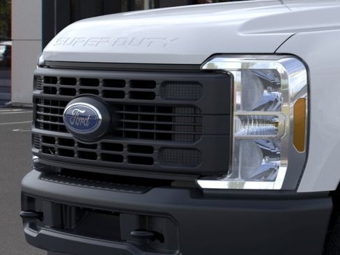 New 2026 Ford F250 XL AWD/4WD image 17