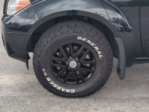 Certified 2021 Nissan Frontier SV RWD image 11