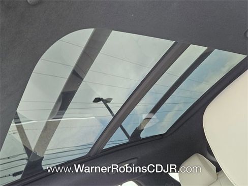 Used 2025 Genesis Electrified GV70 w/ Prestige Package image 19