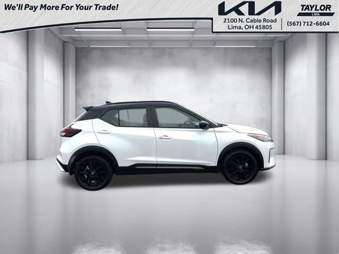 Used 2024 Nissan Kicks SR w/ SR Premium Package FWD image 17