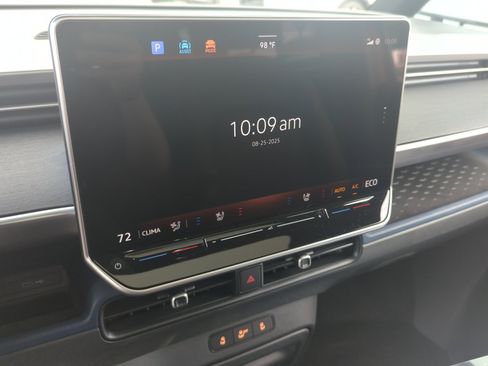 New 2025 Volkswagen ID. Buzz Pro S Plus image 27