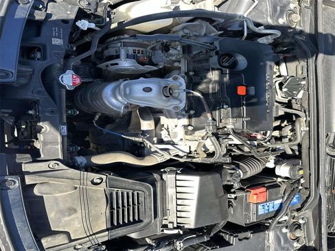 Used 2022 Honda Civic LX image 11