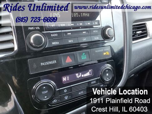 Used 2016 Mitsubishi Outlander ES image 12