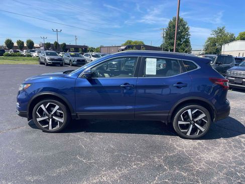 Used 2021 Nissan Rogue Sport SL AWD/4WD image 4