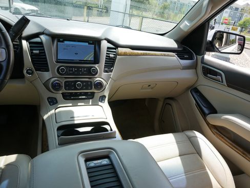 Used 2017 GMC Yukon Denali w/ Open Road Package AWD/4WD image 13