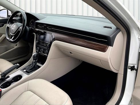 Used 2020 Volkswagen Passat 2.0T SEL image 26