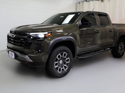 Used 2024 Chevrolet Colorado Z71 w/ Z71 Convenience Package 2 AWD/4WD image 15