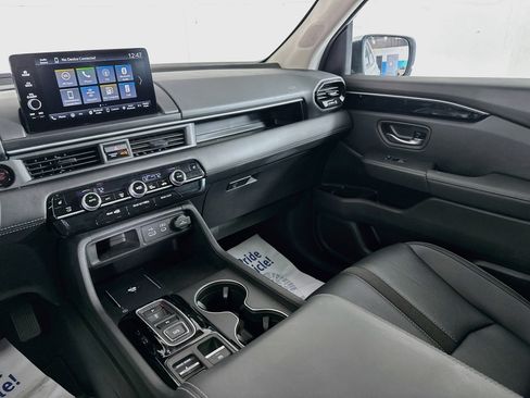Used 2025 Honda Pilot EX-L image 21