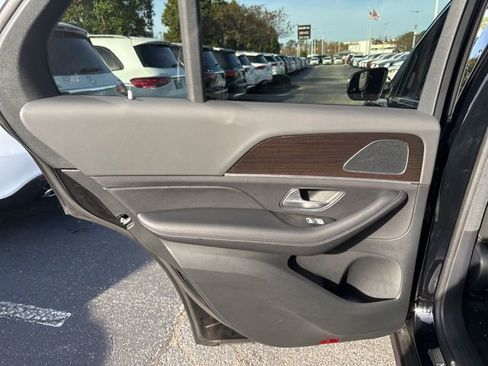 Used 2025 Mercedes-Benz GLE 350 4MATIC image 24