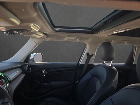 Used 2015 MINI Cooper 4-Door Hardtop FWD image 7
