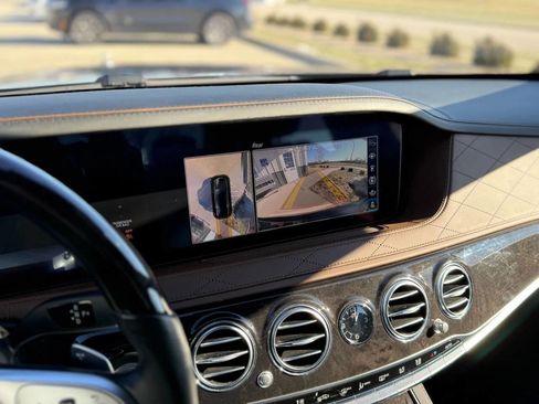 Used 2019 Mercedes-Benz S 560 4MATIC Sedan image 24