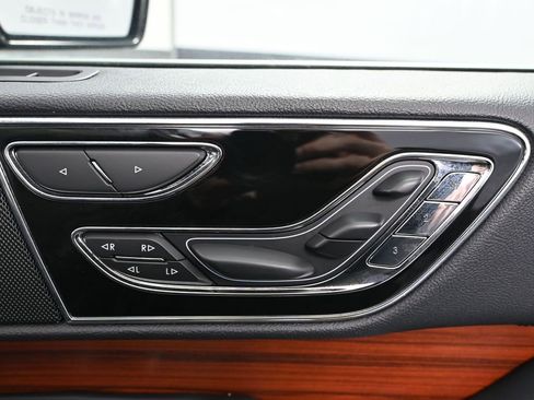 Used 2024 Lincoln Navigator Reserve image 54