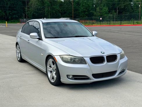 Used 2010 BMW 335i Sedan RWD image 7