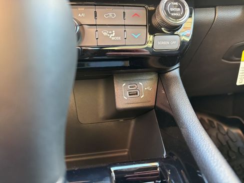 New 2026 Jeep Compass Altitude image 17