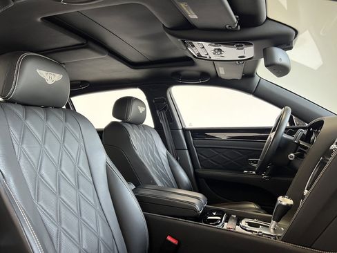 Used 2014 Bentley Flying Spur W12 image 23