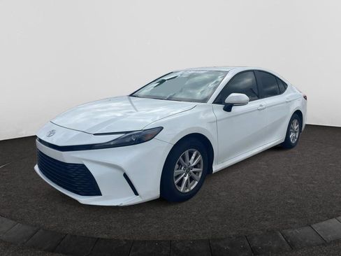 Used 2026 Toyota Camry LE w/ Convenience Package image 1