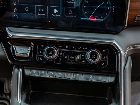 Used 2024 GMC Sierra 2500 Denali Ultimate image 26