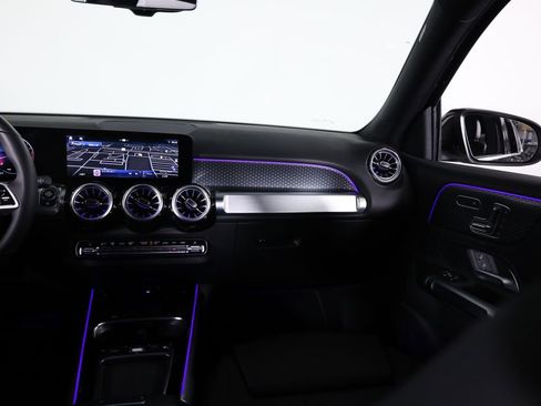 Certified 2025 Mercedes-Benz GLB 250 4MATIC image 52