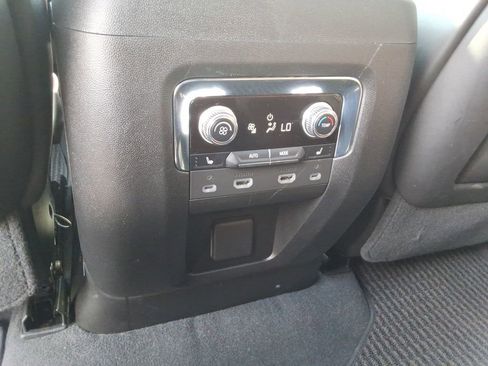Certified 2023 GMC Yukon Denali Ultimate AWD/4WD image 21