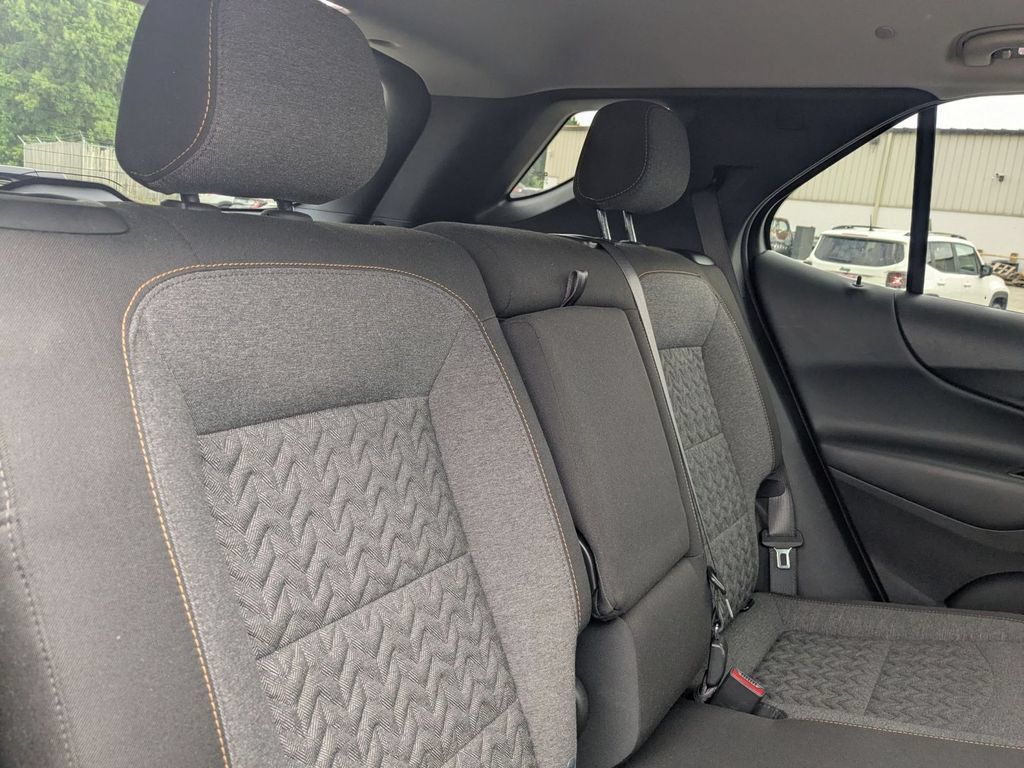 Used 2024 Chevrolet Equinox LT AWD/4WD image 30