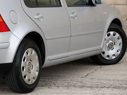 Used 2005 Volkswagen Golf GL image 23