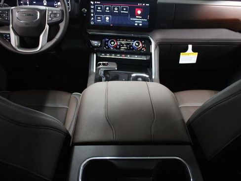 New 2026 GMC Sierra 1500 Denali w/ Denali Reserve Package AWD/4WD image 34