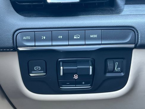 Used 2023 Cadillac Escalade Premium Luxury w/ Performance Package image 44