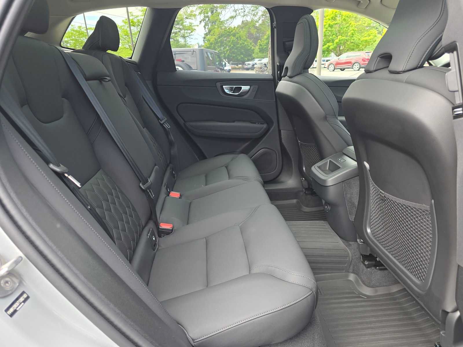 Used 2026 Volvo XC60 B5 Plus w/ Climate Package AWD/4WD image 12