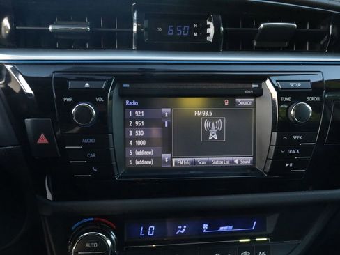 Used 2016 Toyota Corolla S image 23