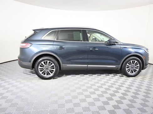 Used 2022 Lincoln Nautilus AWD w/ Premium Package image 7