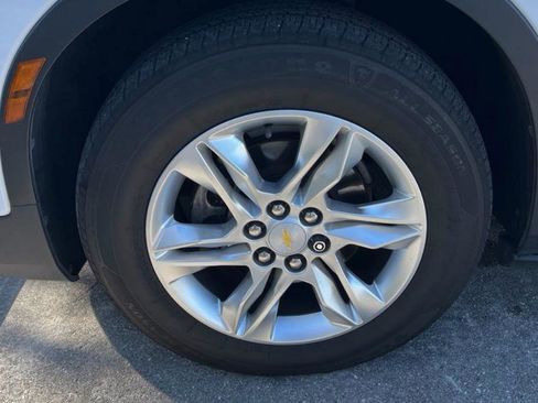 Used 2019 Chevrolet Blazer LT image 9