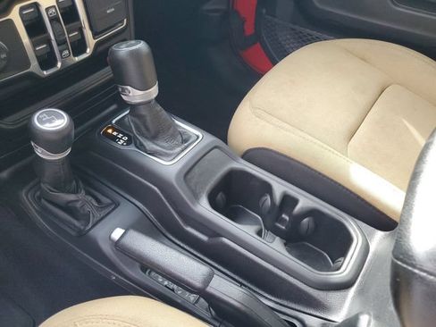 Used 2021 Jeep Wrangler Unlimited Sport AWD/4WD image 21