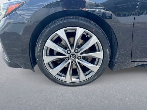 Used 2020 Nissan Maxima Platinum w/ Sport Mat Group FWD image 11