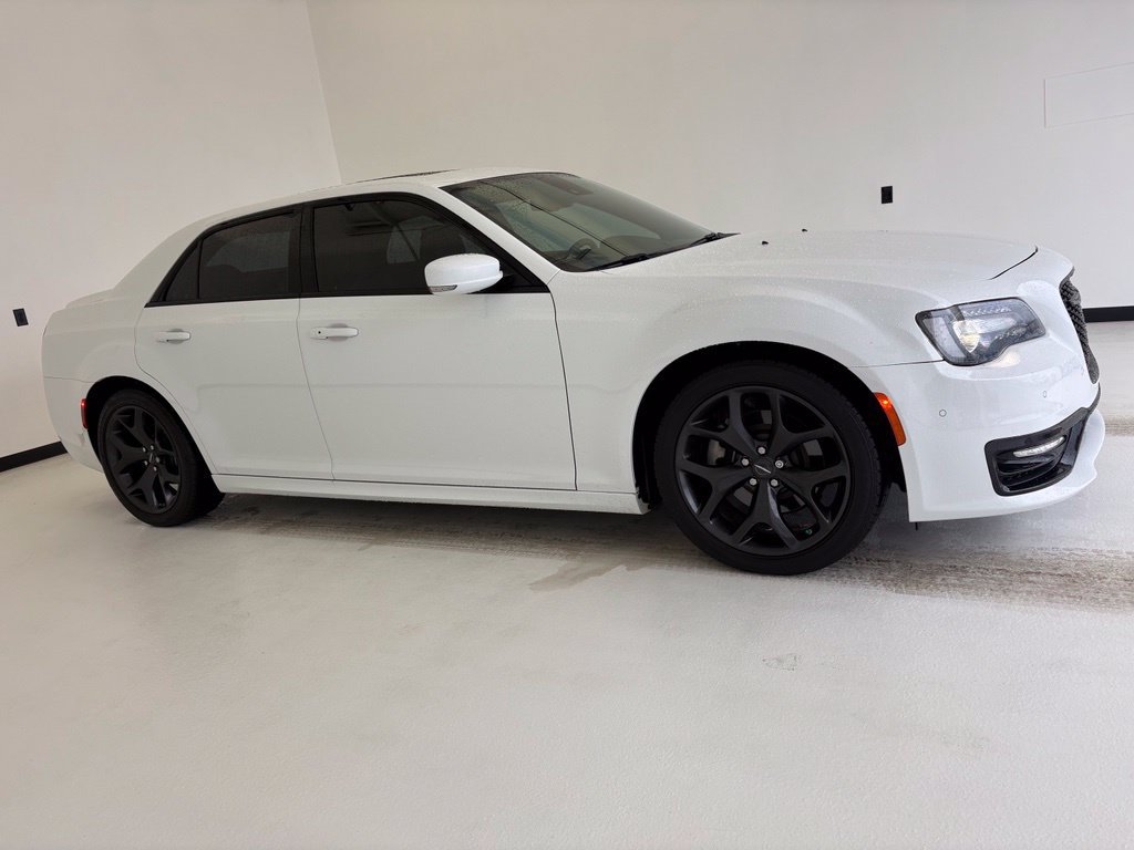 Used 2023 Chrysler 300 S w/ Comfort Group RWD image 1