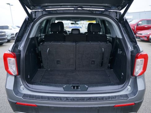 Used 2023 Ford Explorer XLT w/ Equipment Group 202A image 7