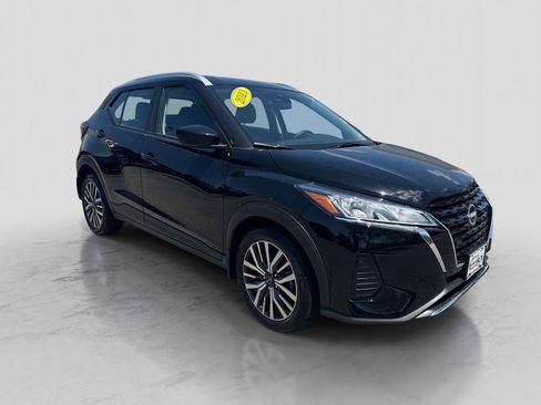 Certified 2023 Nissan Kicks SV FWD image 10