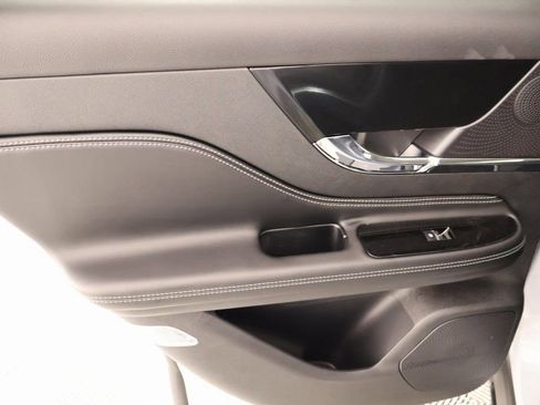 New 2026 Lincoln Corsair Premiere FWD image 17