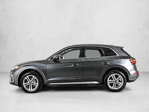 Certified 2024 Audi Q5 e Prestige image 9