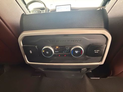 Used 2024 Ford Expedition Max Limited image 23