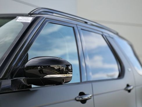 New 2026 Land Rover Discovery Limited Edition AWD/4WD image 3