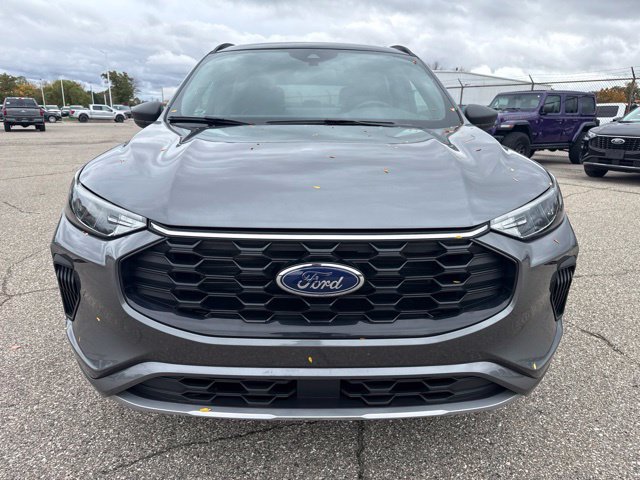 Used 2024 Ford Escape ST-Line w/ Tech Pack #1 AWD/4WD image 12