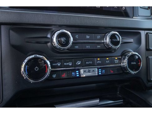 Used 2024 Ford F350 Platinum w/ Tremor Off-Road Package AWD/4WD image 25